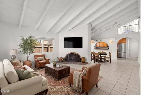 Living - 4910 Oceanaire St, Oxnard, CA 93035 photo 1 of 5