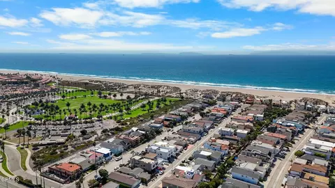 View/Area - 4910 Oceanaire St, Oxnard, CA 93035 photo 2 of 7