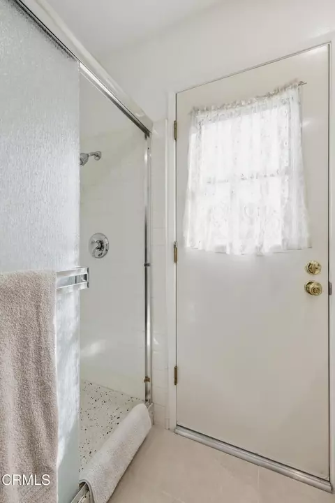 Bath - 1852 Weston Cir, Camarillo, CA 93010 photo 4 of 4