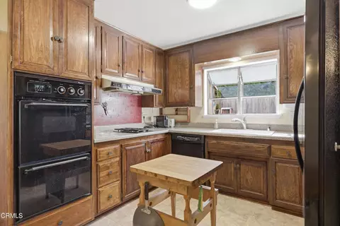 Kitchen - 1852 Weston Cir, Camarillo, CA 93010 photo 1 of 4