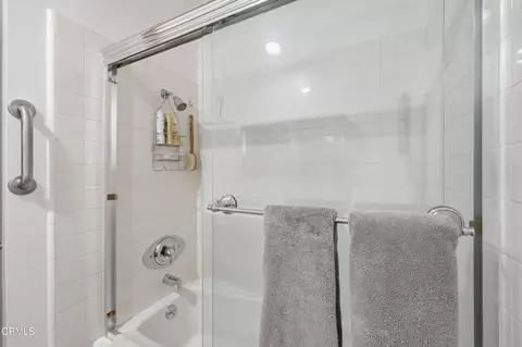 Bath - 1852 Weston Cir, Camarillo, CA 93010 photo 2 of 4