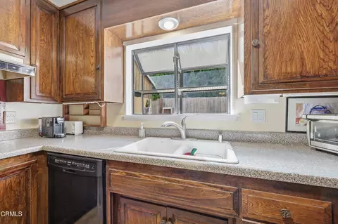 Kitchen - 1852 Weston Cir, Camarillo, CA 93010 photo 4 of 4