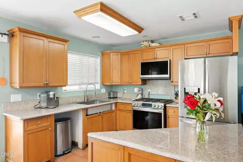 Kitchen - 123 S Grant, Oxnard, CA 93030 photo 1 of 2