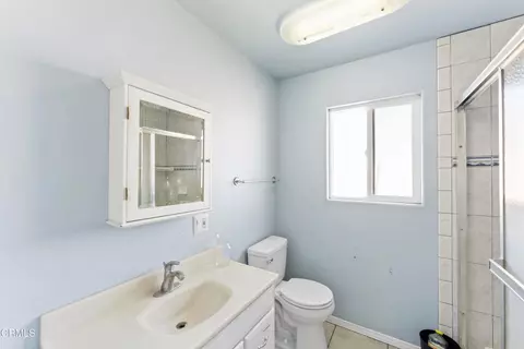 Bath - 123 S Grant, Oxnard, CA 93030 photo 4 of 4