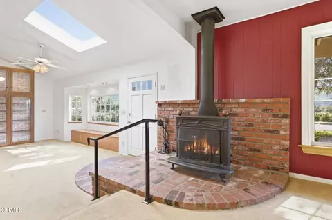 Living - 2713 Grand Ave, Fillmore, CA 93015 photo 2 of 7