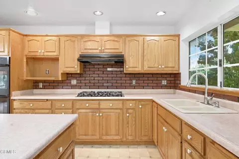 Kitchen - 2713 Grand Ave, Fillmore, CA 93015 photo 4 of 6