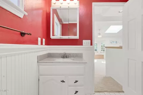 Bath - 2713 Grand Ave, Fillmore, CA 93015 photo 3 of 4