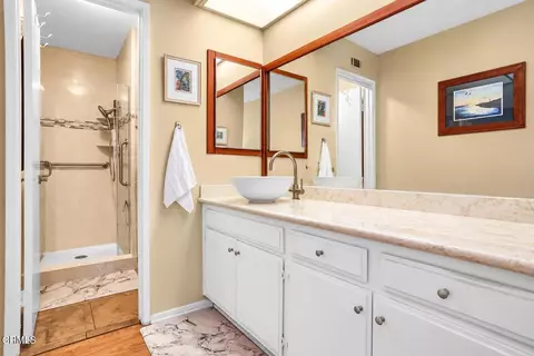 Bath - 723 Nandina Pl, Oxnard, CA 93036 photo 1 of 3