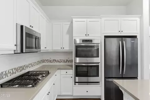 Kitchen - 1600 Mulligan St, Oxnard, CA 93036 photo 5 of 6