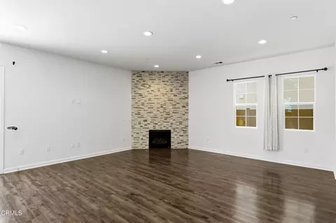 Living - 1600 Mulligan St, Oxnard, CA 93036 photo 7 of 8