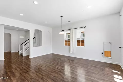 Living - 1600 Mulligan St, Oxnard, CA 93036 photo 5 of 8