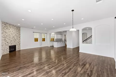 Living - 1600 Mulligan St, Oxnard, CA 93036 photo 3 of 8