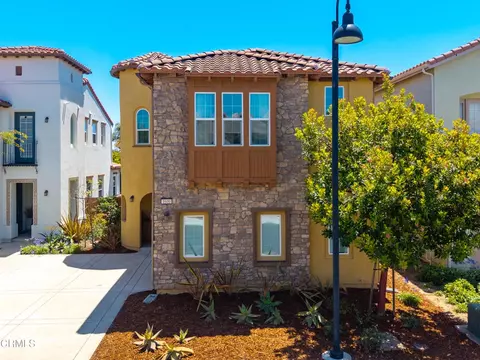 Exterior - 1600 Mulligan St, Oxnard, CA 93036 photo 2 of 15