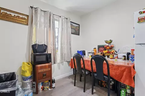 Dining - 4811 Petit Dr, Oxnard, CA 93033 photo 3 of 3