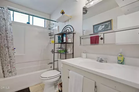 Bath - 4811 Petit Dr, Oxnard, CA 93033 photo 5 of 6