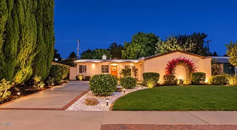 22901 Leadwell St, West Hills, CA 91307