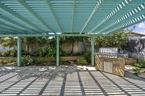 Exterior - 327 Otono Ct, Camarillo, CA 93012 photo 6 of 8