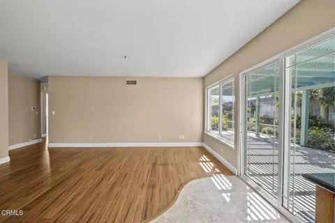 Living - 327 Otono Ct, Camarillo, CA 93012 photo 7 of 12