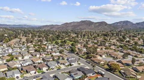 View/Area - 327 Otono Ct, Camarillo, CA 93012 photo 3 of 4