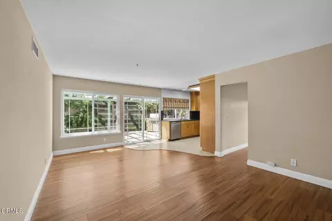 Living - 327 Otono Ct, Camarillo, CA 93012 photo 10 of 12