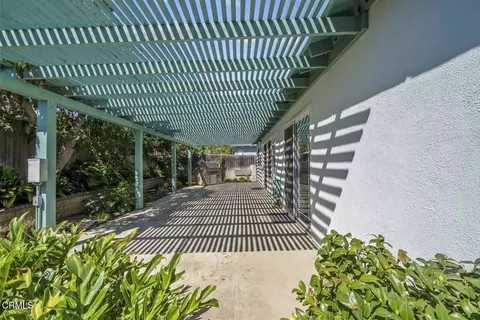 Exterior - 327 Otono Ct, Camarillo, CA 93012 photo 5 of 8