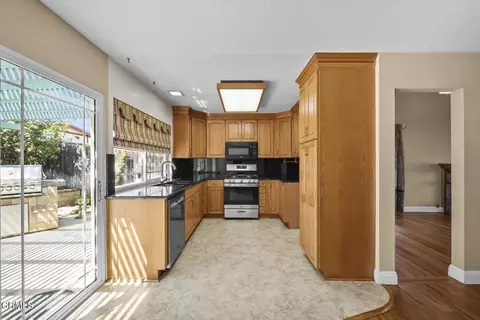 Kitchen - 327 Otono Ct, Camarillo, CA 93012 photo 1 of 3