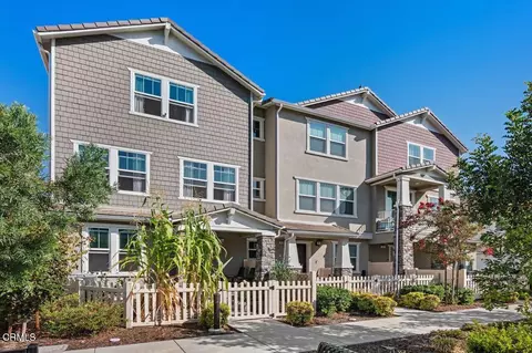 525 Coconut Ln, Fillmore, CA 93015