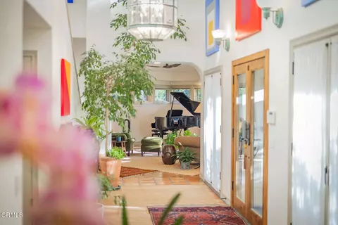 Entry Way - 11020 Rodeo Dr, Oak View, CA 93022 photo 1 of 2