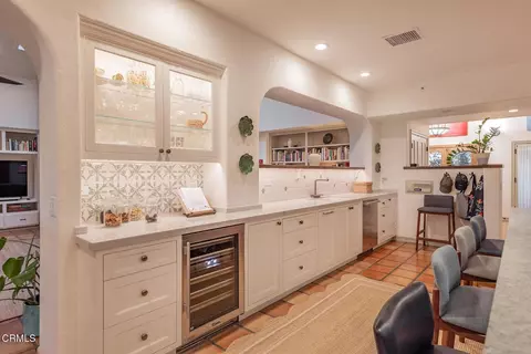 Kitchen - 11020 Rodeo Dr, Oak View, CA 93022 photo 3 of 5