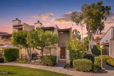 21500 Califa St #143, Woodland Hills, CA 91367