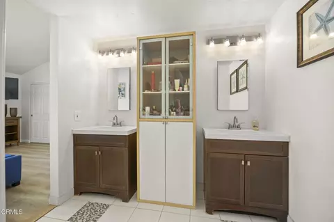 Bath - 1262 Gina Dr, Oxnard, CA 93030 photo 3 of 5