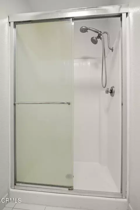 Bath - 1262 Gina Dr, Oxnard, CA 93030 photo 4 of 5