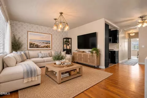 Living - 256 Melrose Dr, Oxnard, CA 93035 photo 2 of 2