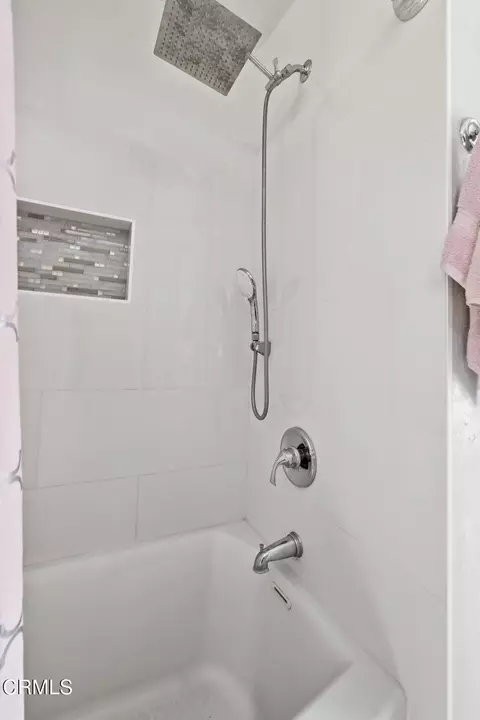 Bath - 2238 Bermuda Dunes Pl, Oxnard, CA 93036 photo 8 of 8