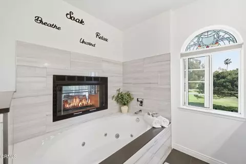 Bath - 2238 Bermuda Dunes Pl, Oxnard, CA 93036 photo 5 of 8