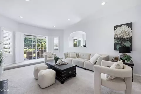 Living - 2238 Bermuda Dunes Pl, Oxnard, CA 93036 photo 3 of 7