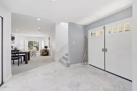 Entry Way - 2238 Bermuda Dunes Pl, Oxnard, CA 93036 photo 3 of 3