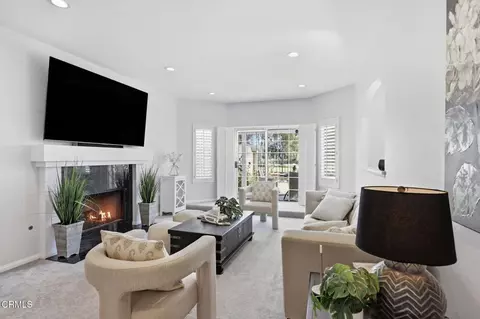 Living - 2238 Bermuda Dunes Pl, Oxnard, CA 93036 photo 1 of 7