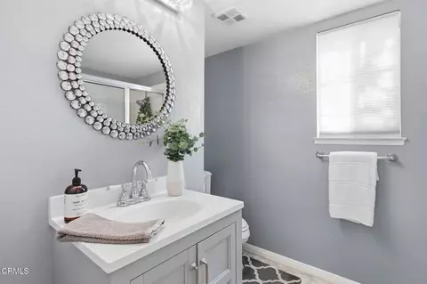 Bath - 2238 Bermuda Dunes Pl, Oxnard, CA 93036 photo 1 of 8