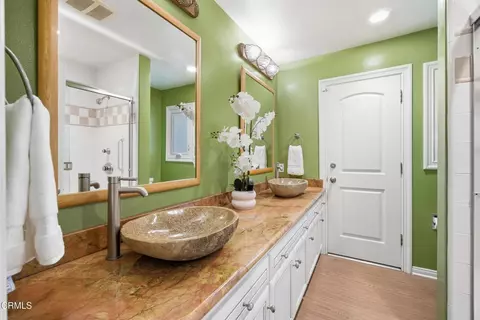 Bath - 249 Valley Vista Dr, Camarillo, CA 93010 photo 4 of 4