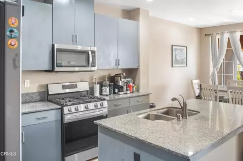 Kitchen - 2725 Smokey Mountain Dr, Oxnard, CA 93036 photo 3 of 3