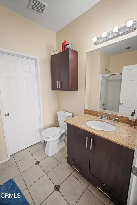 Bath - 2725 Smokey Mountain Dr, Oxnard, CA 93036 photo 3 of 3