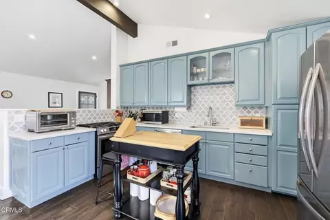 Kitchen - 1387 Vallecito Rd, Carpinteria, CA 93013 photo 2 of 9
