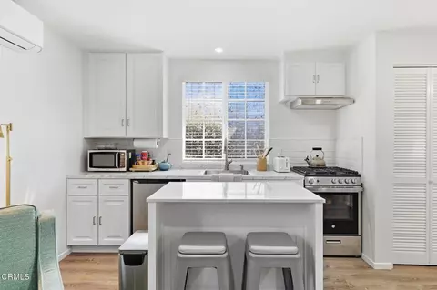 Kitchen - 1387 Vallecito Rd, Carpinteria, CA 93013 photo 7 of 9