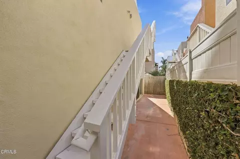 Exterior - 4029 Sunset Ln, Oxnard, CA 93035 photo 11 of 12