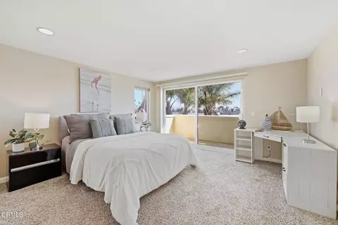 Bedroom - 4029 Sunset Ln, Oxnard, CA 93035 photo 1 of 8