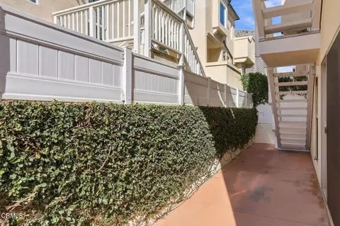 Exterior - 4029 Sunset Ln, Oxnard, CA 93035 photo 10 of 12