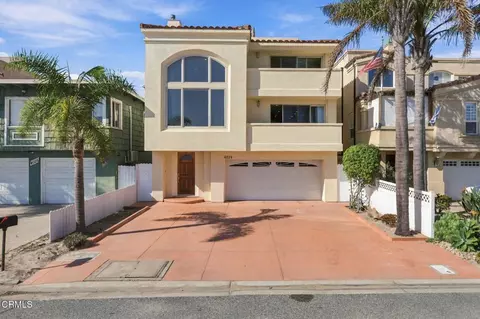 Exterior - 4029 Sunset Ln, Oxnard, CA 93035 photo 2 of 12
