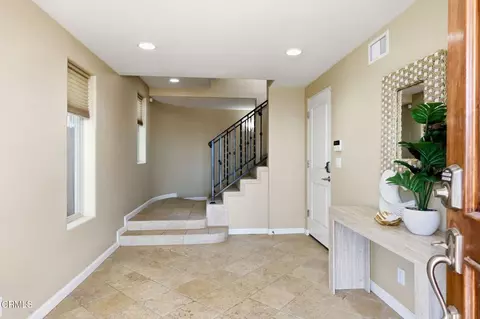 Entry Way - 4029 Sunset Ln, Oxnard, CA 93035 photo 1 of 2