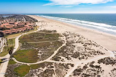 View/Area - 4029 Sunset Ln, Oxnard, CA 93035 photo 4 of 8